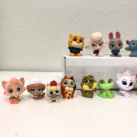 Lot of 14 Disney Doorables Animals Zootopia Remy The Aristocats Marie Frog Horse - Picture 2 of 5